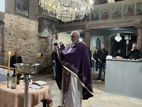 IMG-1b66c25a0f76c2d24cdc9ab928394ec4-V_resize