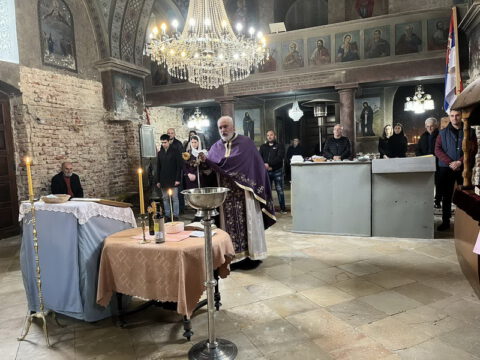 IMG-5d8d02f785aaeb94bebf084232ee6f0a-V_resize