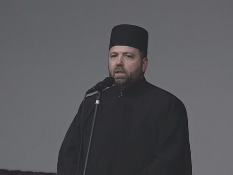 IMG-adf73f3d04a5c3931c7de3da203d5c48-V_resize