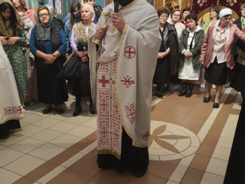 20240420_190210_resize