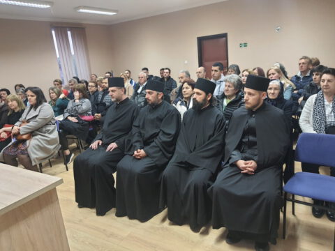 20240421_190434_resize