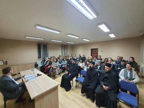 20240421_201336_resize