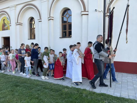 IMG-03257305a1031306fa852e4c2e8db1dc-V_resize