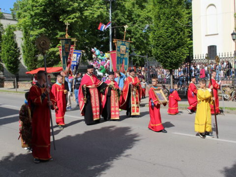 IMG-0c4fd1d059817ff92af56f0f236d7322-V_resize