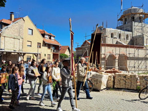 IMG-22b29e58ee6e60ebea6c6481d86bd26a-V_resize