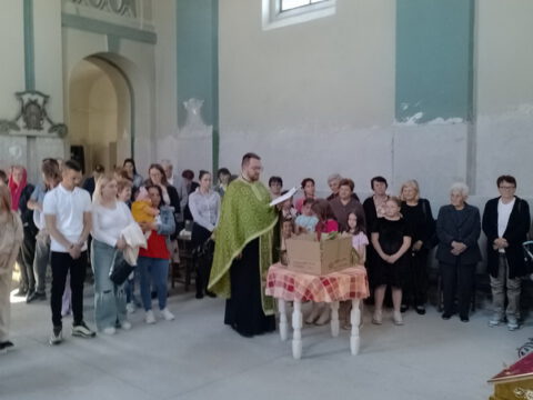 IMG-4ae68acf145f4953125843cd1fd78288-V_resize