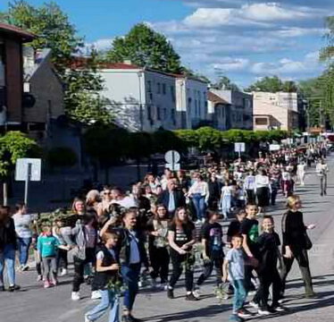 IMG-70c59cf1da916282053815e1ac1b2c39-V_resized_resize