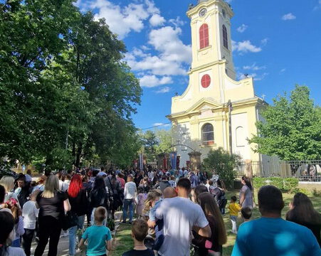 IMG-727479fc5370f15566e1bc0a8a310553-V_resize