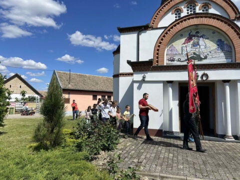 IMG-7780aee8b4db6ccccf215a489462fc8c-V_resize