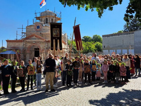 IMG-88ce843497b4a63513421c757c9288f8-V_resize