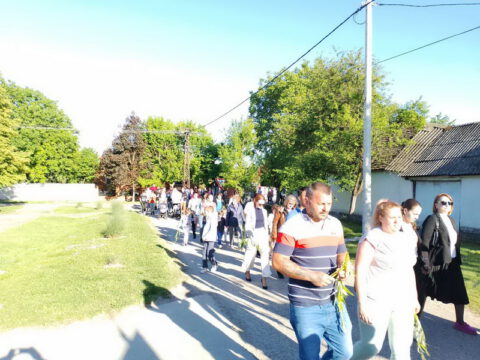 IMG-93c86320b0813864497175ad06859872-V_resize