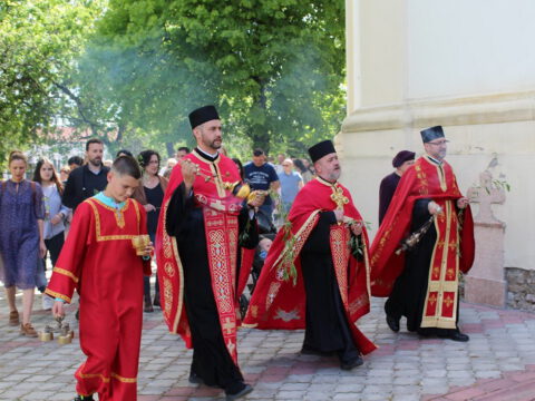 IMG-9d36e5711989fe9f77696376c01a62b0-V_resize