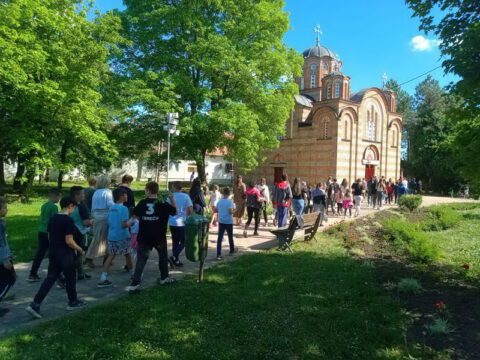 IMG-a019b1fb19d179a766bfff69d4fc7f32-V_resize