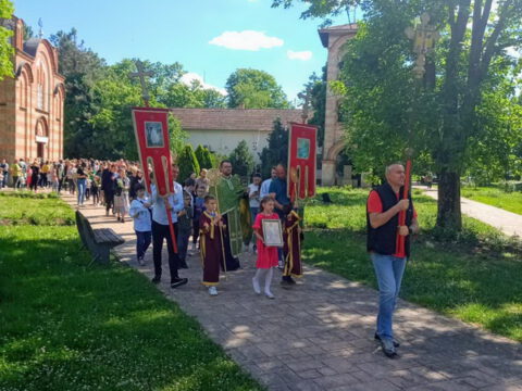 IMG-ab88552593774716dc3bcf185cc8921e-V_resize