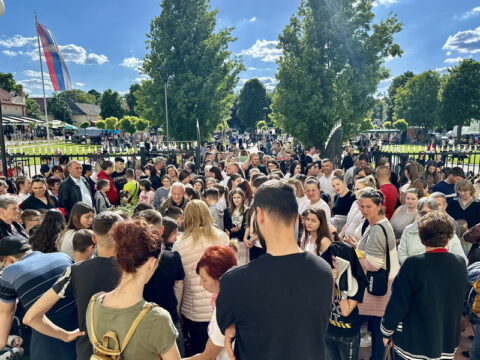 IMG-acee3ddb10e5a61e0063179dbfe45e50-V_resize