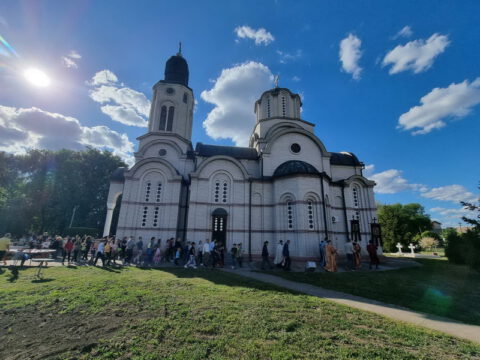 IMG-b02fe06864b34c1f55dd541933664a08-V_resize