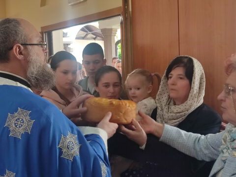 IMG-b8deca4f7c41132e1faedbe9709f4586-V_resize