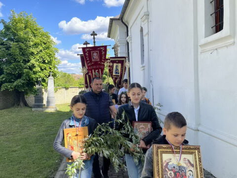 IMG-d0eef3988fb4e3cf09be63ad7161bc57-V_resize