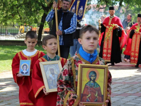 IMG-d3ea74f79b4c67c52f2b6df3ad4977b9-V_resize