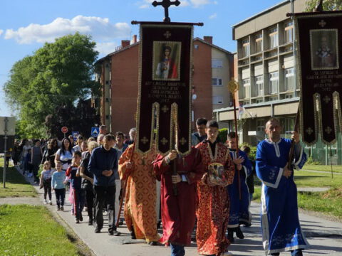 IMG-d91c9ada5c24eb1c33e9744e97391c8f-V_resize