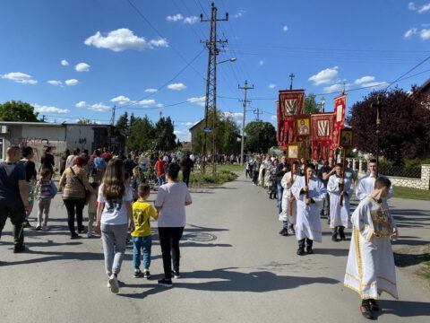 IMG-d9e7554b02657e4a6b09ec645ae0e039-V_resize