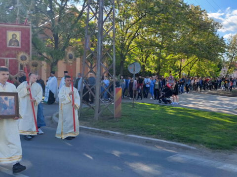 IMG-f261de43fced88f905480b00a5736413-V_resize