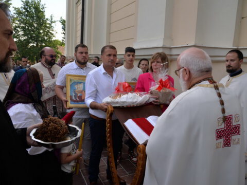 GNB_1908_1198x800_resize