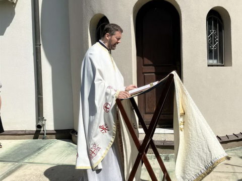 IMG-08ef2b807cdb5d7b264d877b8ceaa23f-V_resize