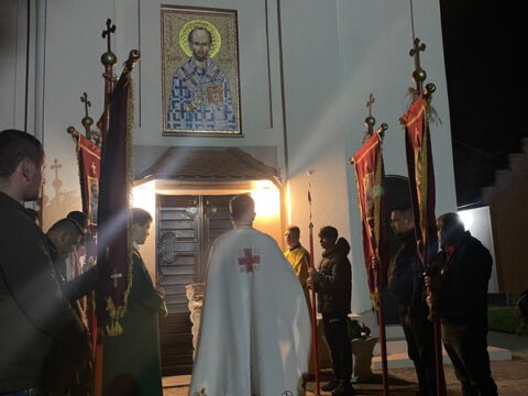 IMG-1145ab9fe24d9c7ab763e49db7a39c44-V_resize