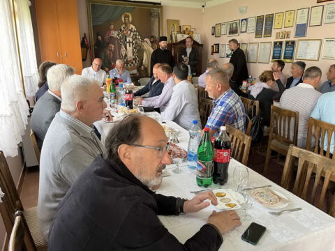 IMG-1b6f1cdb9049bfe171471cd0f2b110aa-V_resize