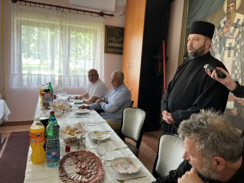 IMG-385753add6dc1a6ef62b26a8796c81e0-V_resize