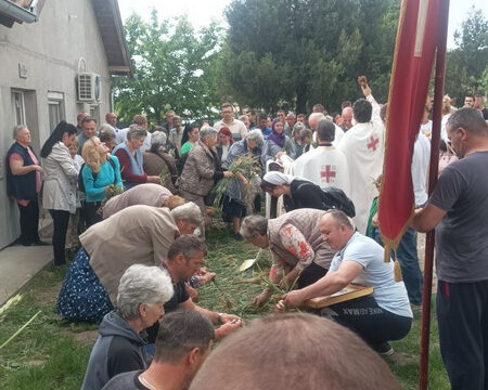 IMG-71a4f421d56b6f848b9506703289a688-V_resize