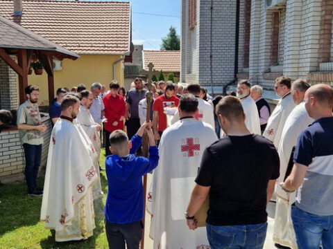 IMG-7c42460cbac0f18ac31e8949b29a219f-V_resize