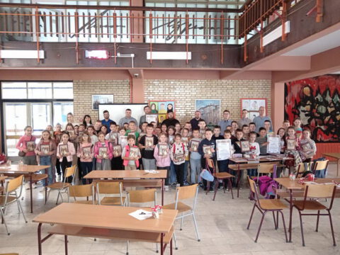 IMG-998cd9c7b70674936b8f59b4e6ec4d36-V_resize