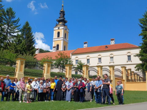 IMG-ab57acf138b8cc01826c5316943f0759-V_resize