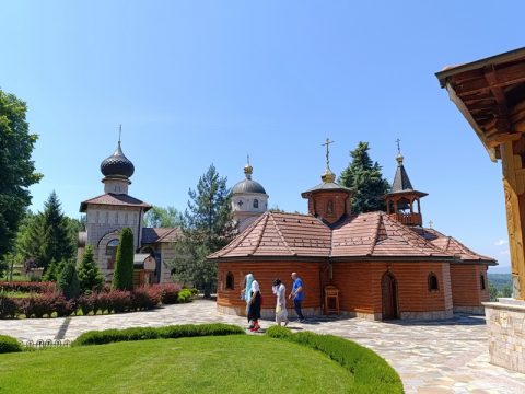 1717943874533_resize_resize