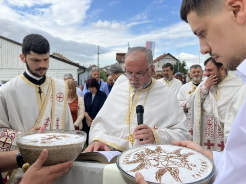 1718286400403_resize