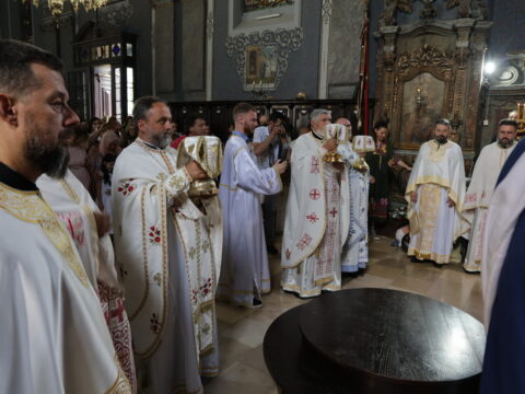 1718526221209_resize