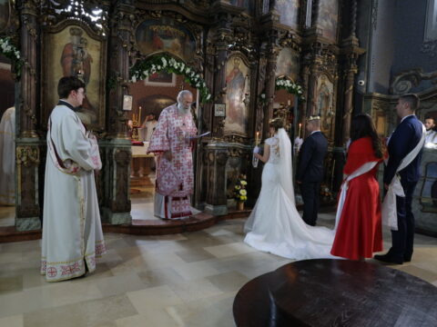 1718526221254_resize