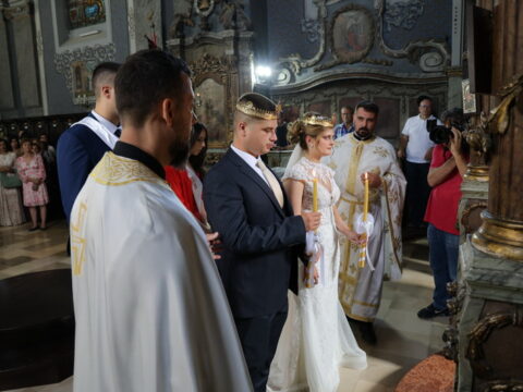 1718526221434_resize