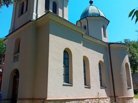 IMG-4dcc2951217cbc64e7ac03386c1715cf-V_resize