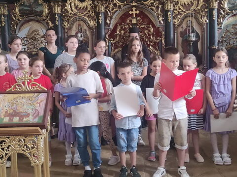 IMG-76cbfd0a8c19af790938186fb4e488a0-V_resize