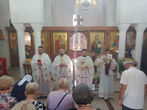 IMG-aae821c5c45f7de68b7c1044b771a104-V_resize