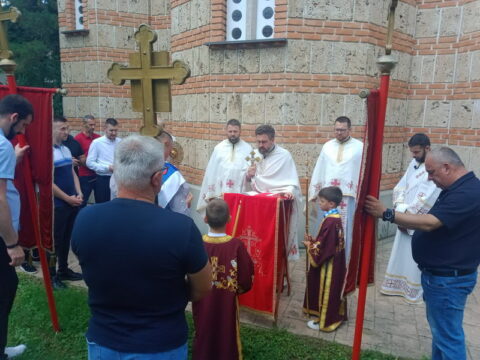 IMG-e243cebd073df643f8a2457a9cdaaf79-V_resize