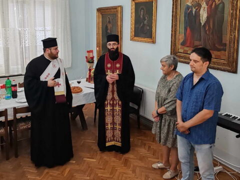 cd015326-c0ed-48ed-af7e-c94c0ee1e6a1_resize