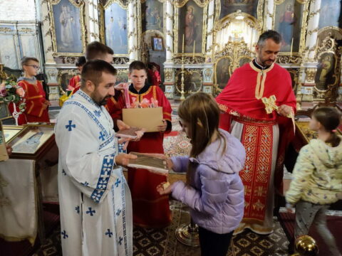 IMG-29693808eec5398dbcb24104f4914c12-V_resize