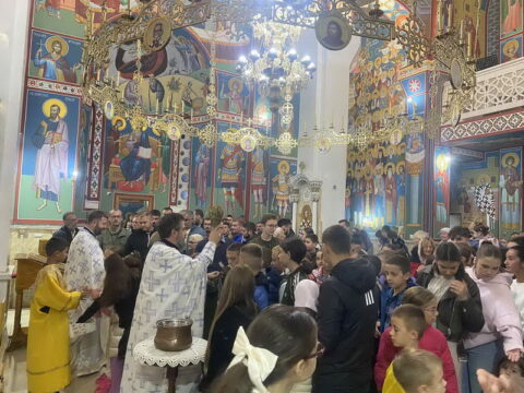 IMG-6d61a30221d704aef1d83a7ee928571a-V_resize