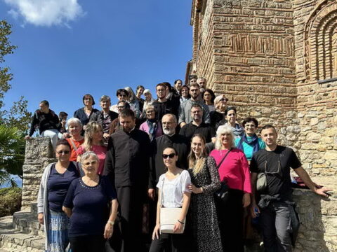 IMG-7082301e6a31f63f6389bda7230f4205-V_resize