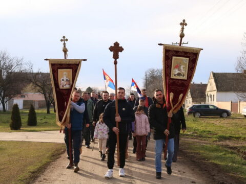 IMG-83b8c26a55da62464952ea8a3b2f173e-V_resize