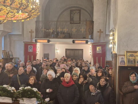 IMG-e3362caf64e04ba50befb9ac07be9a9a-V_resize